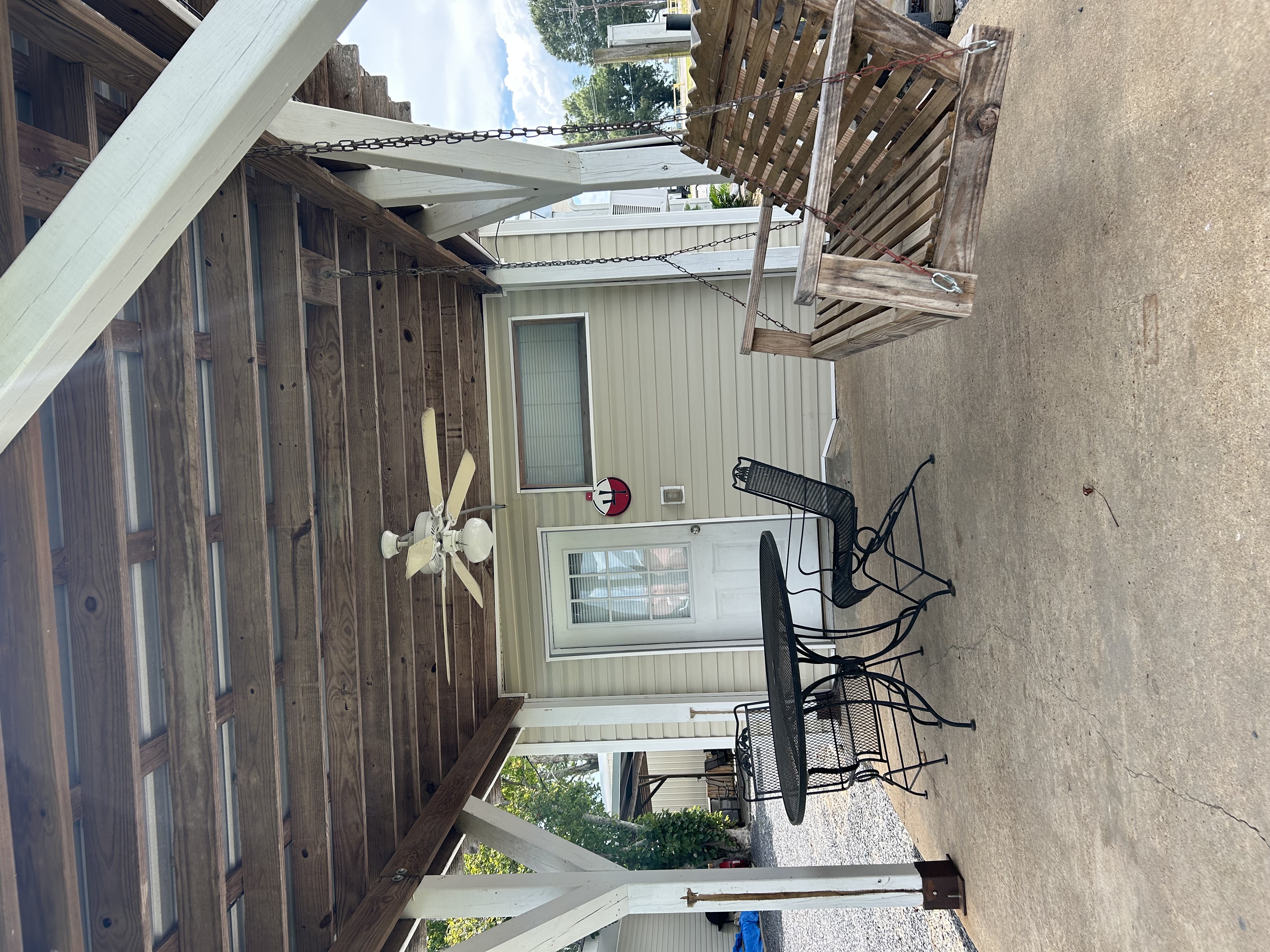 Lake Front Cabin #4
