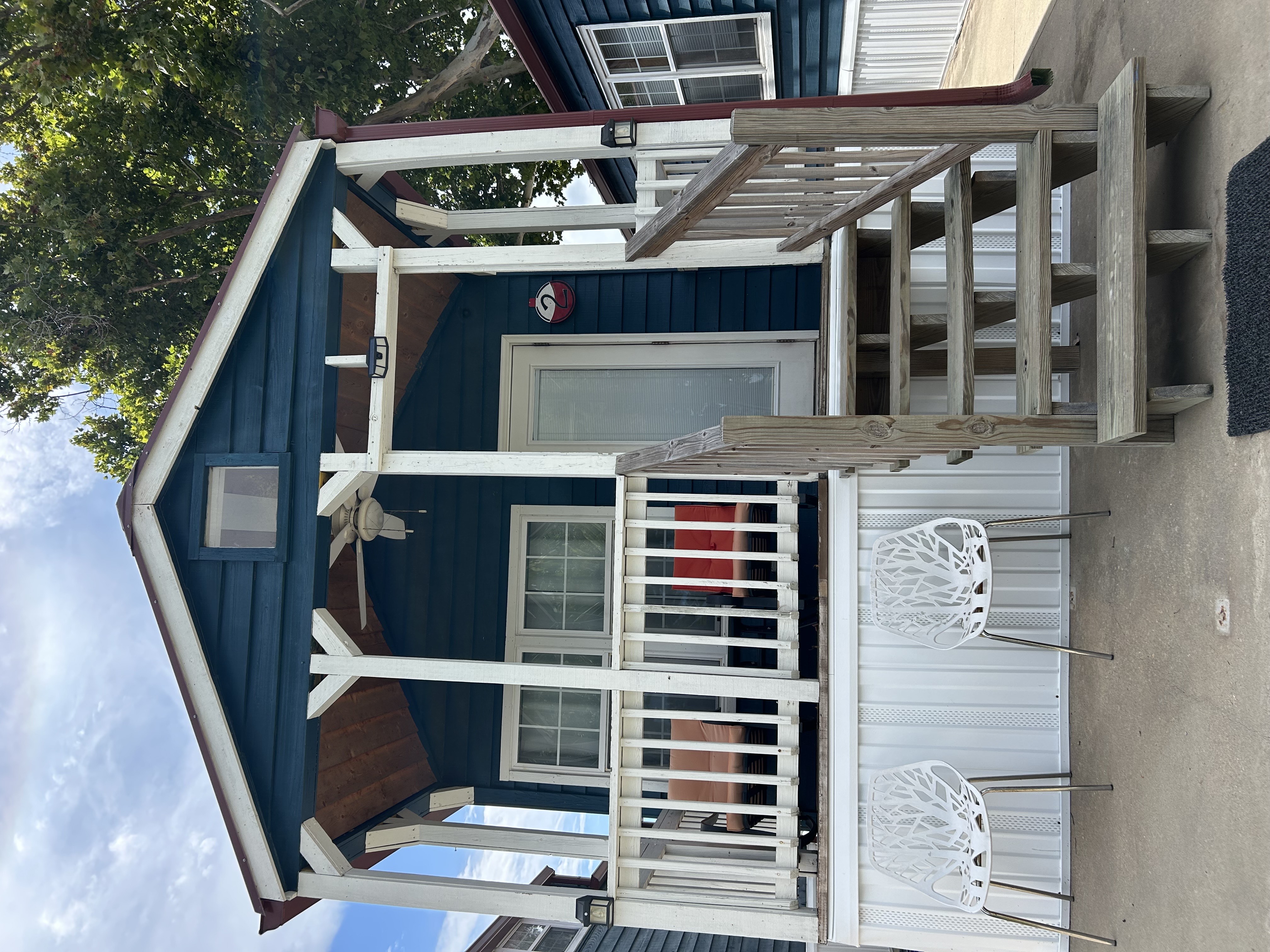 Lake Front Cabin #2