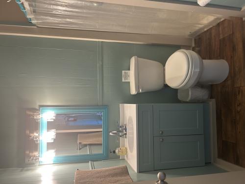 cabin_6_bath