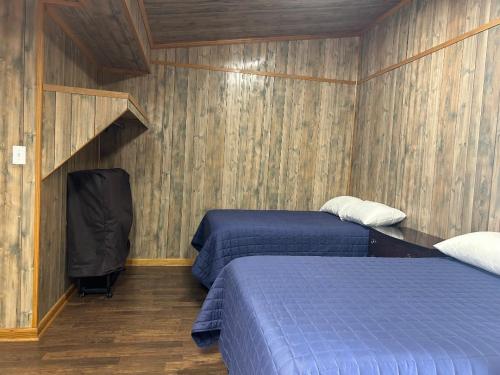 cabin_9_bed