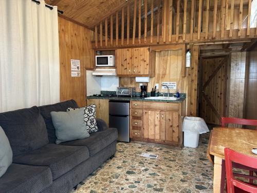cottage_1_living_area
