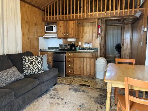 cottage_3_living_area